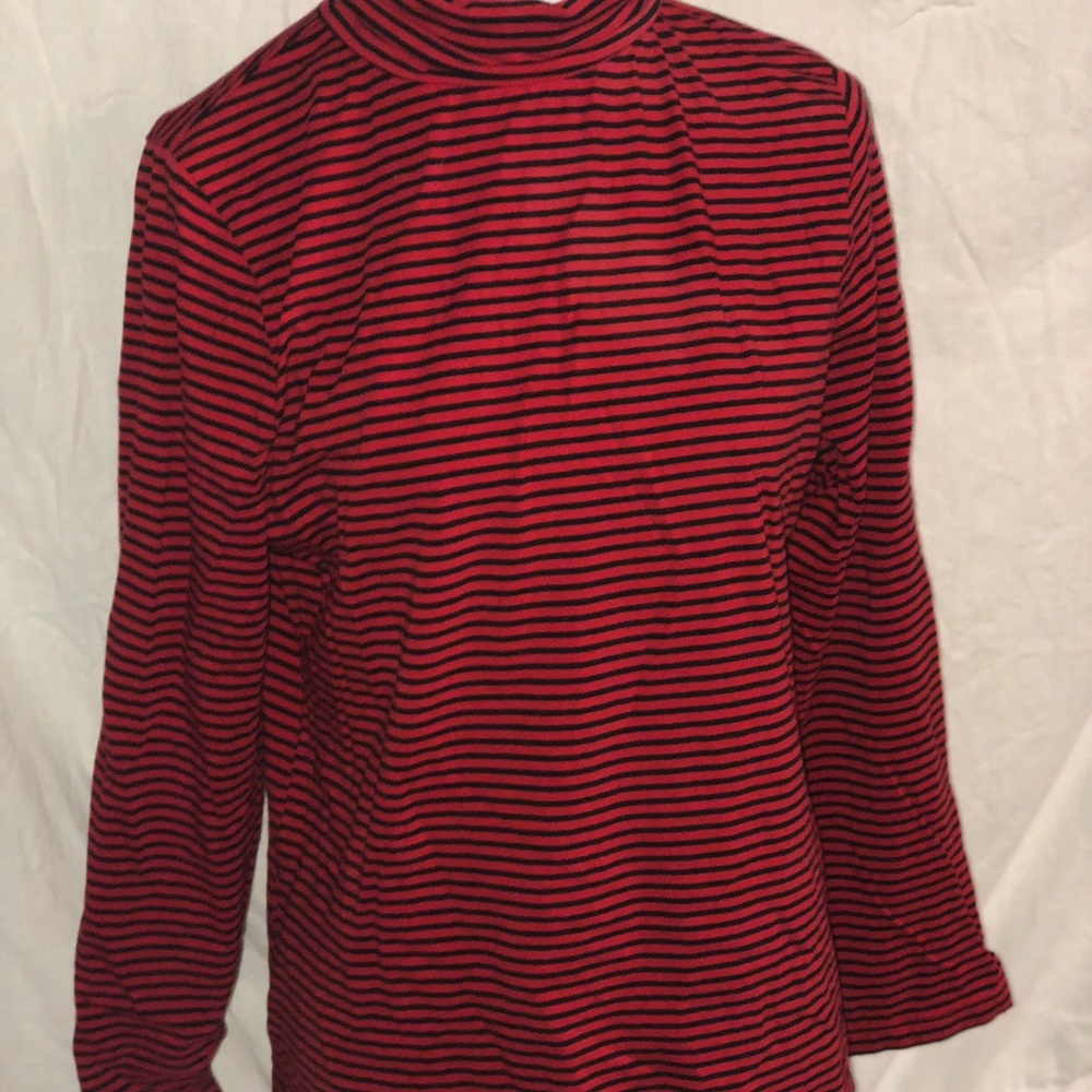 Red and black striped turtle neck